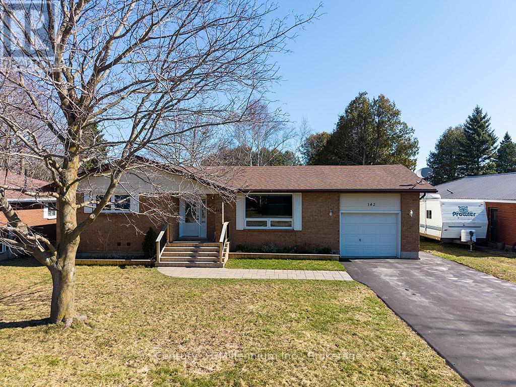 142 Arthur Street, Blue Mountains, Ontario  N0H 2P0 - Photo 2 - X12931790