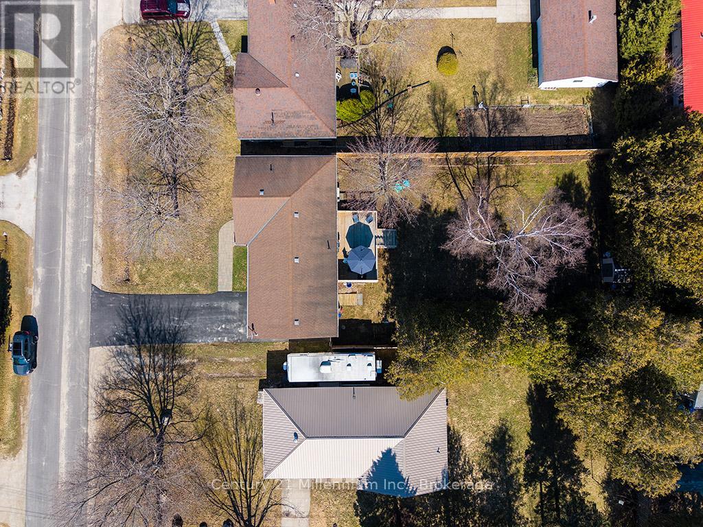 142 Arthur Street, Blue Mountains, Ontario  N0H 2P0 - Photo 36 - X12931790