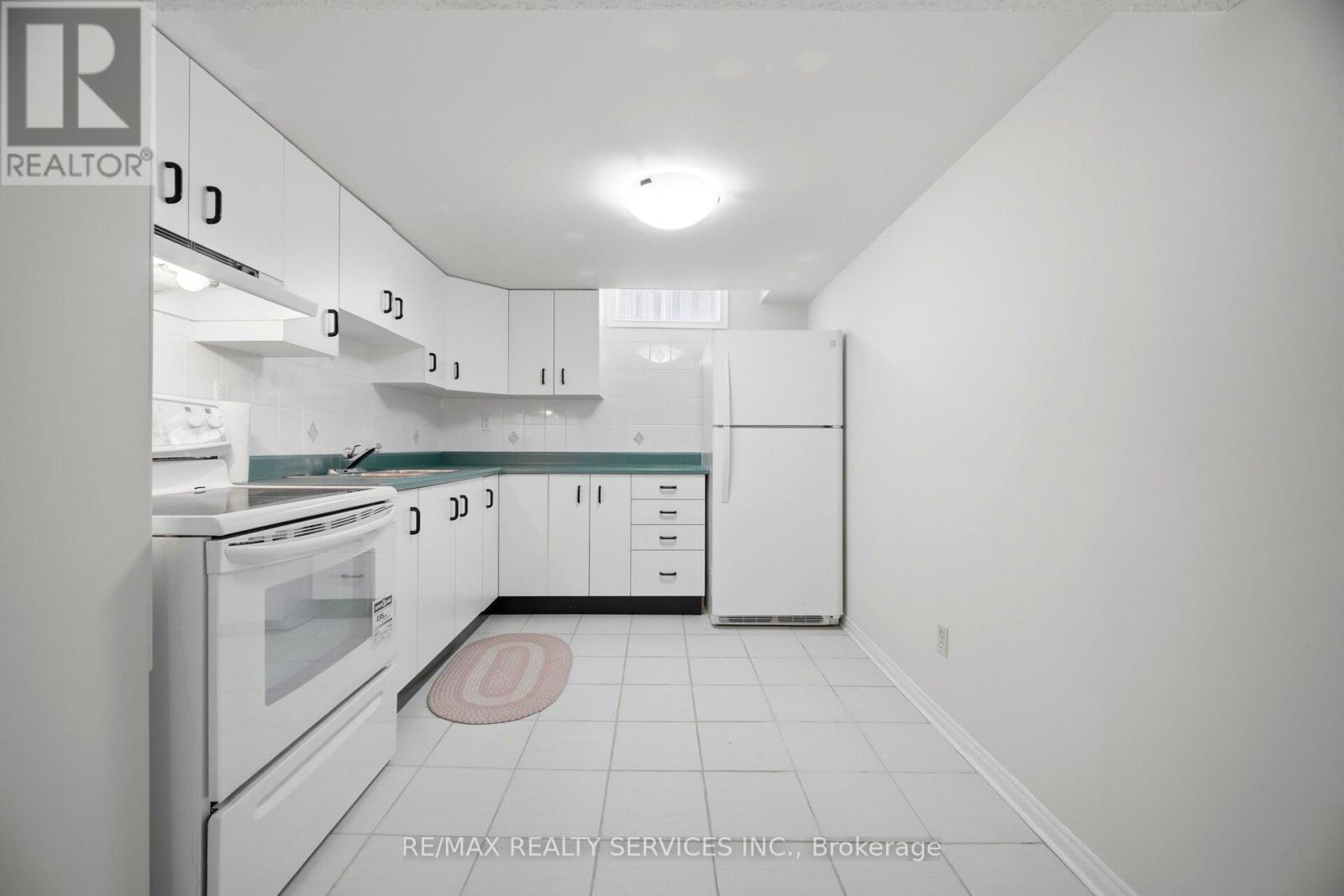 23 Newbury Crescent, Brampton, Ontario  L6S 5M3 - Photo 39 - W12993438