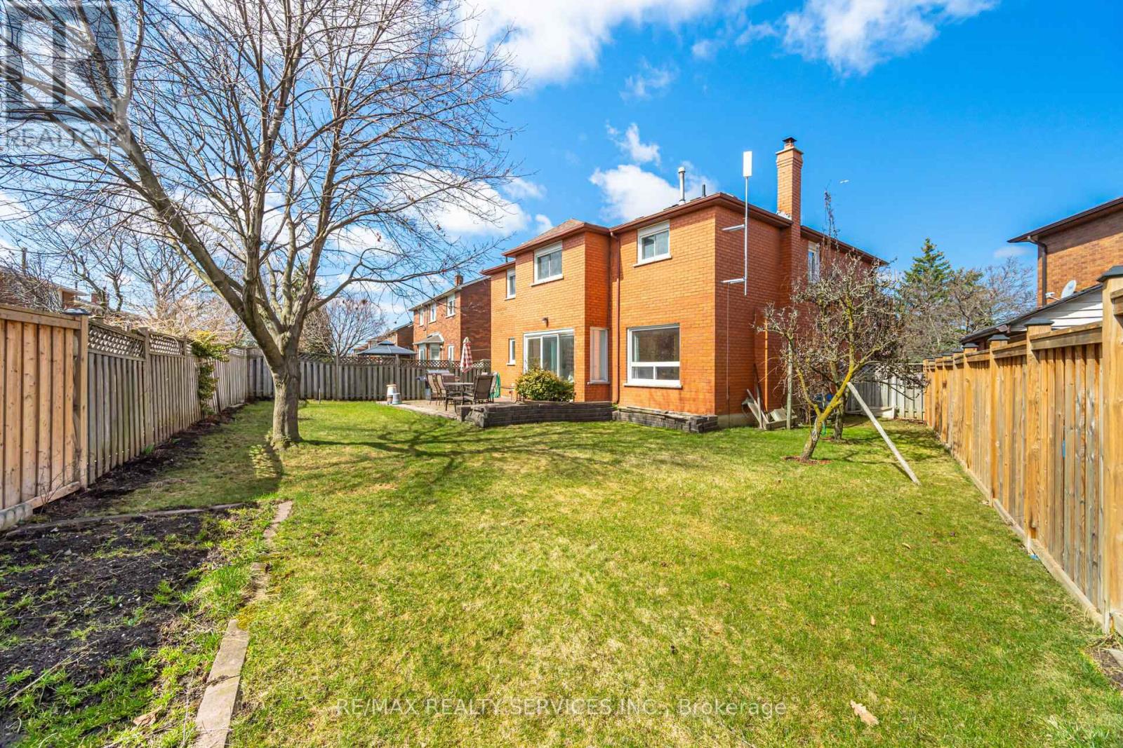 23 Newbury Crescent, Brampton, Ontario  L6S 5M3 - Photo 45 - W12993438