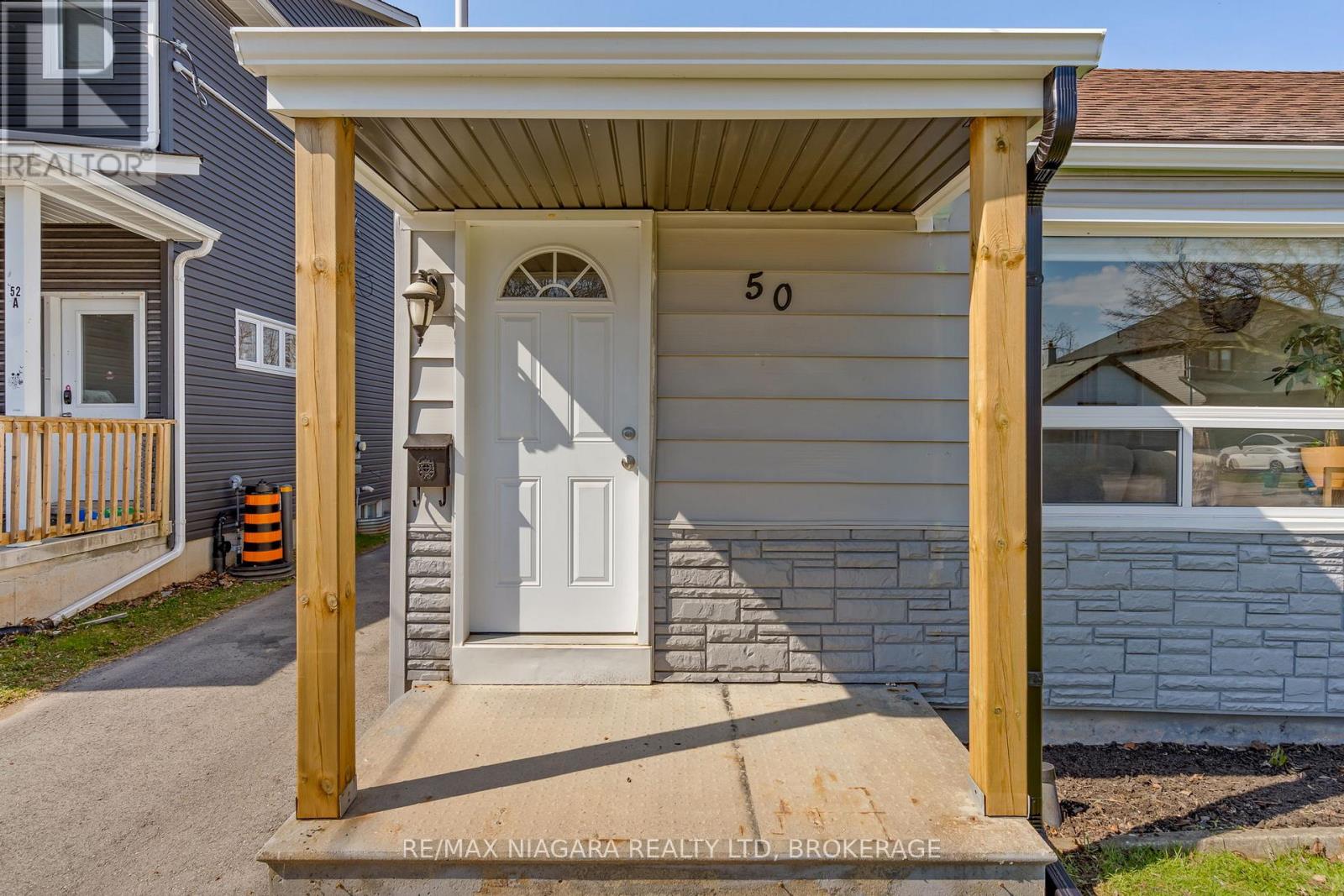 50 Merigold Street, St. Catharines, Ontario  L2S 2N5 - Photo 3 - X13002558