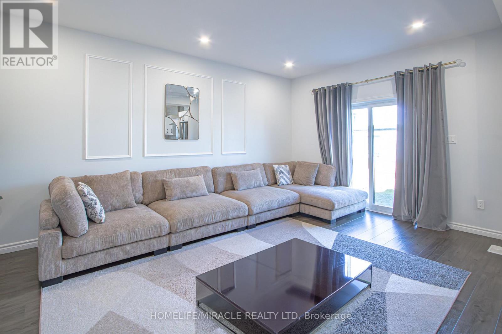 274 Middleton Avenue, London South, Ontario  N6L 0E9 - Photo 10 - X12998904