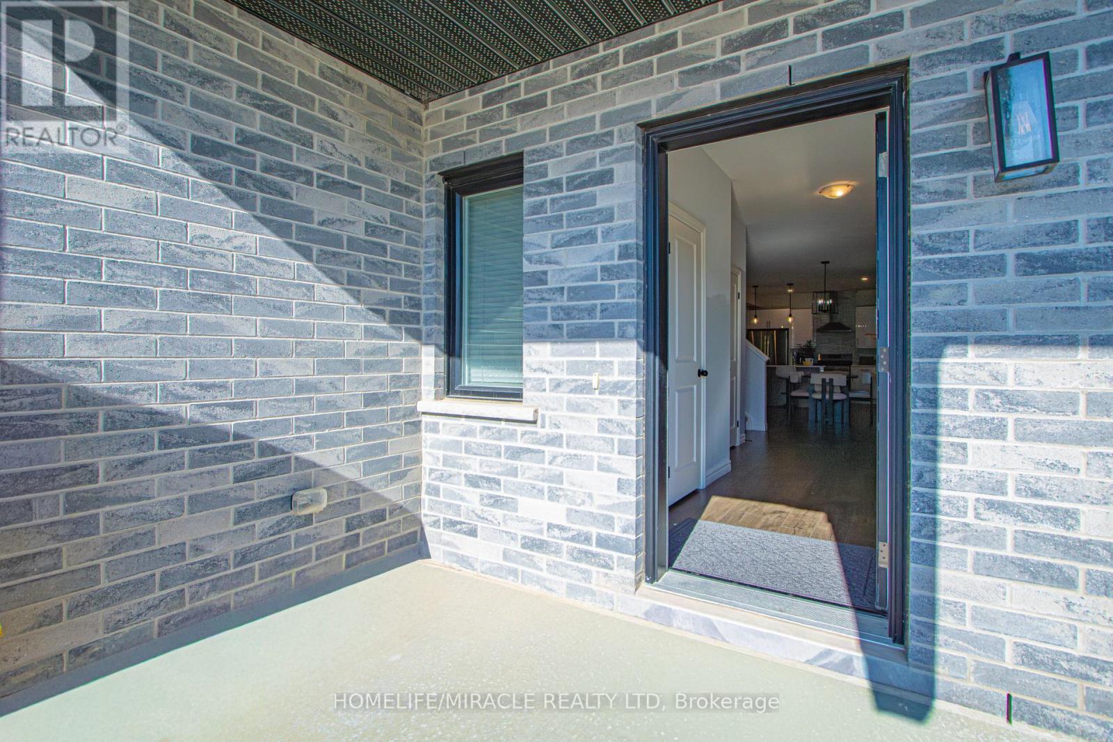 274 Middleton Avenue, London South, Ontario  N6L 0E9 - Photo 6 - X12998904