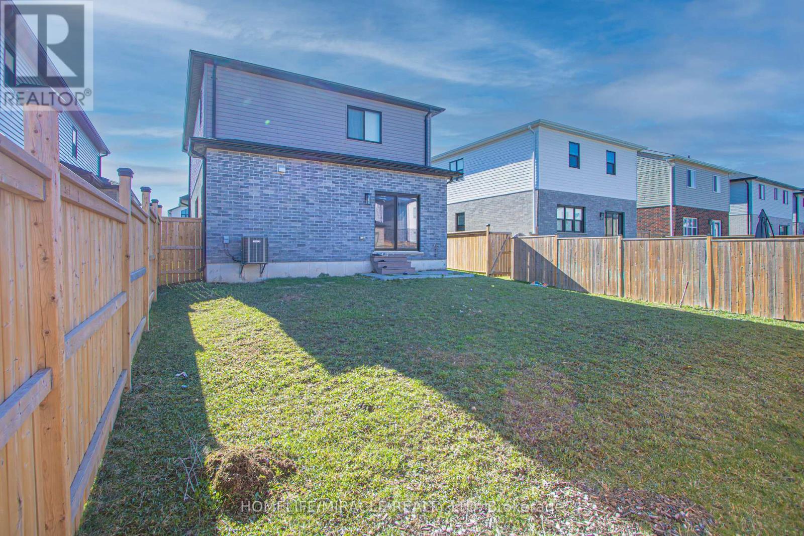 274 Middleton Avenue, London South, Ontario  N6L 0E9 - Photo 45 - X12998904