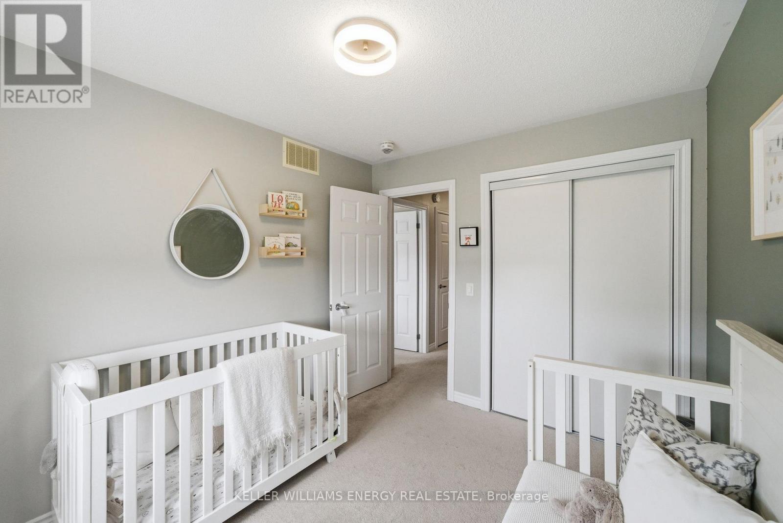 98 Tabaret Crescent, Oshawa, Ontario  L1L 0G5 - Photo 15 - E13002594