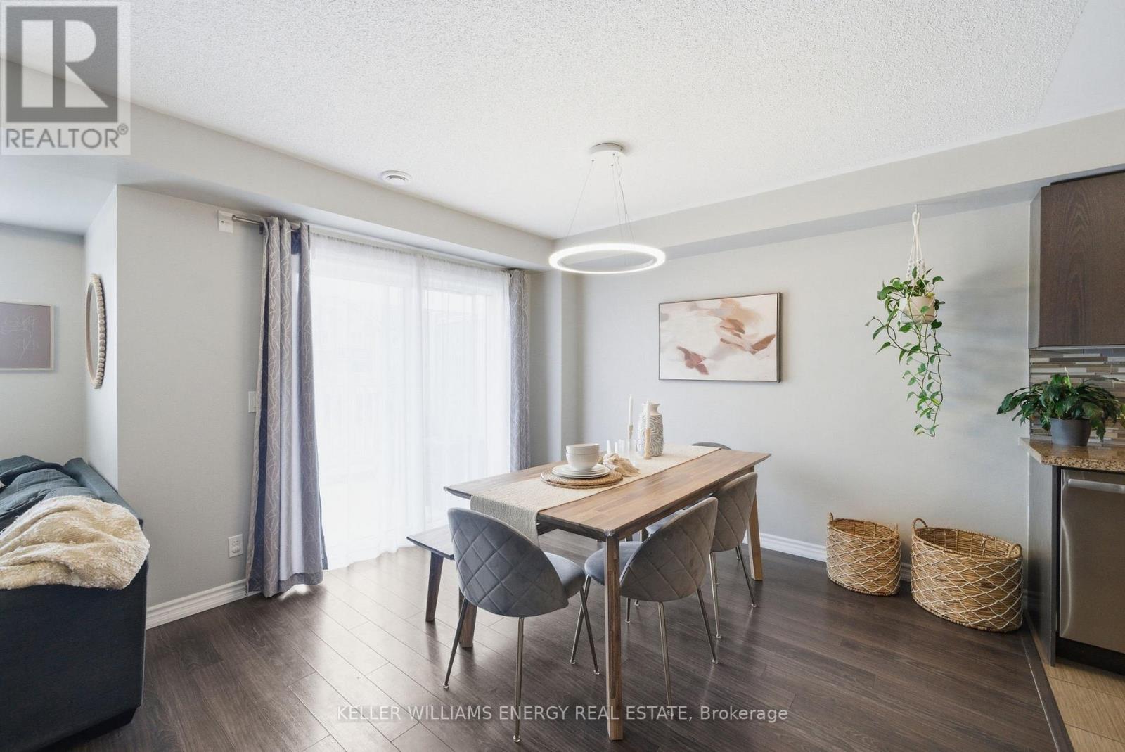 98 Tabaret Crescent, Oshawa, Ontario  L1L 0G5 - Photo 7 - E13002594