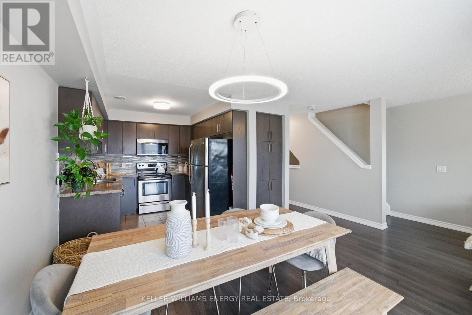 98 Tabaret Crescent, Oshawa, Ontario  L1L 0G5 - Photo 8 - E13002594