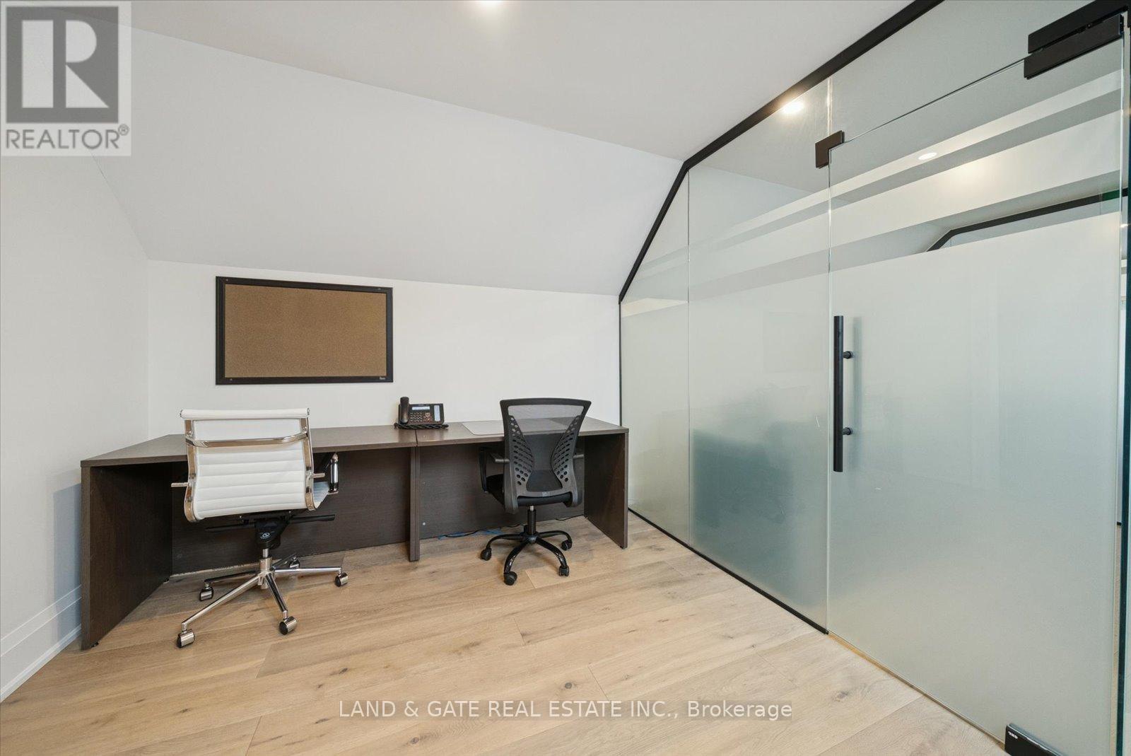 20 Elgin Street E, Oshawa, Ontario  L1G 1S8 - Photo 32 - E13002602