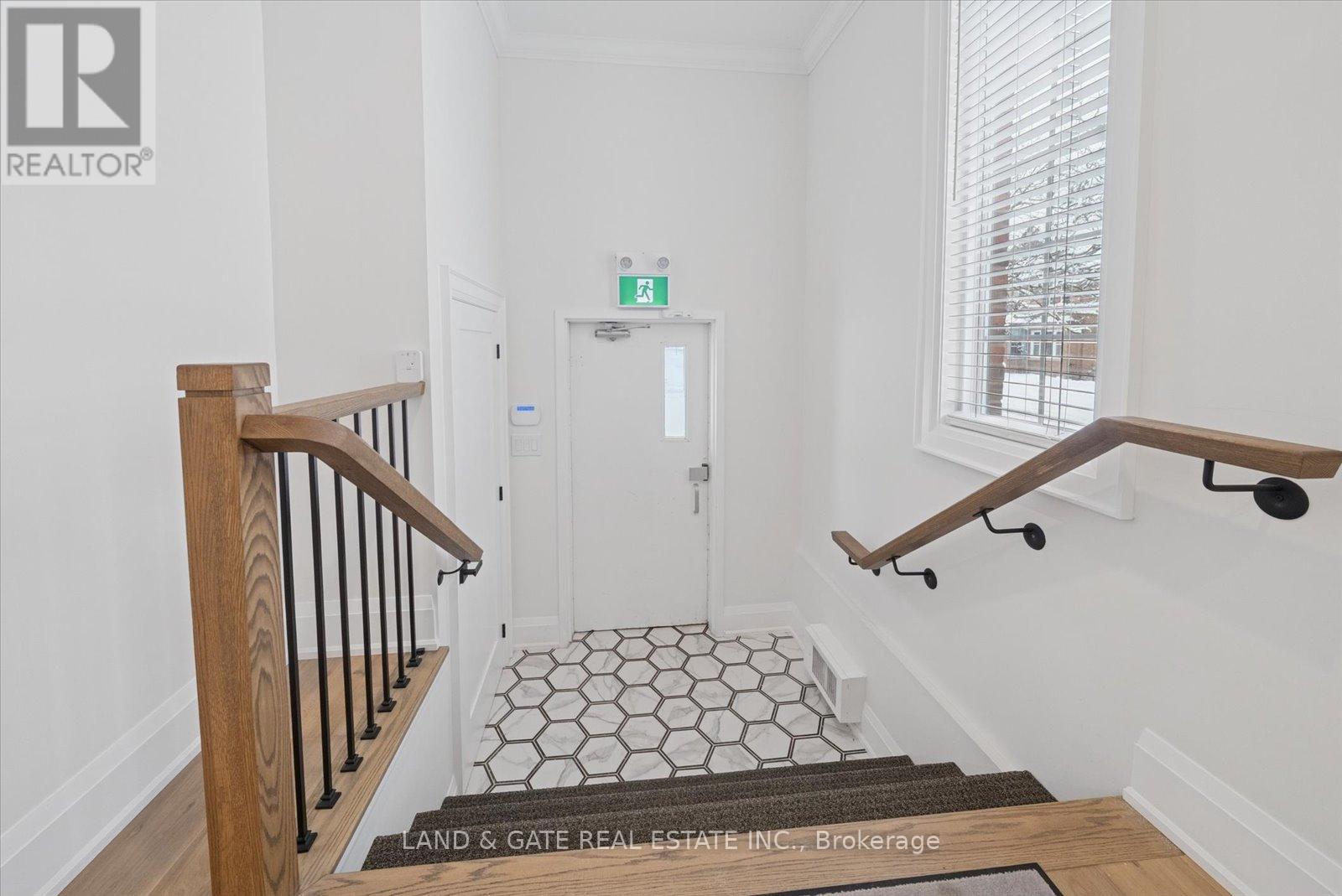 20 Elgin Street E, Oshawa, Ontario  L1G 1S8 - Photo 5 - E13002602