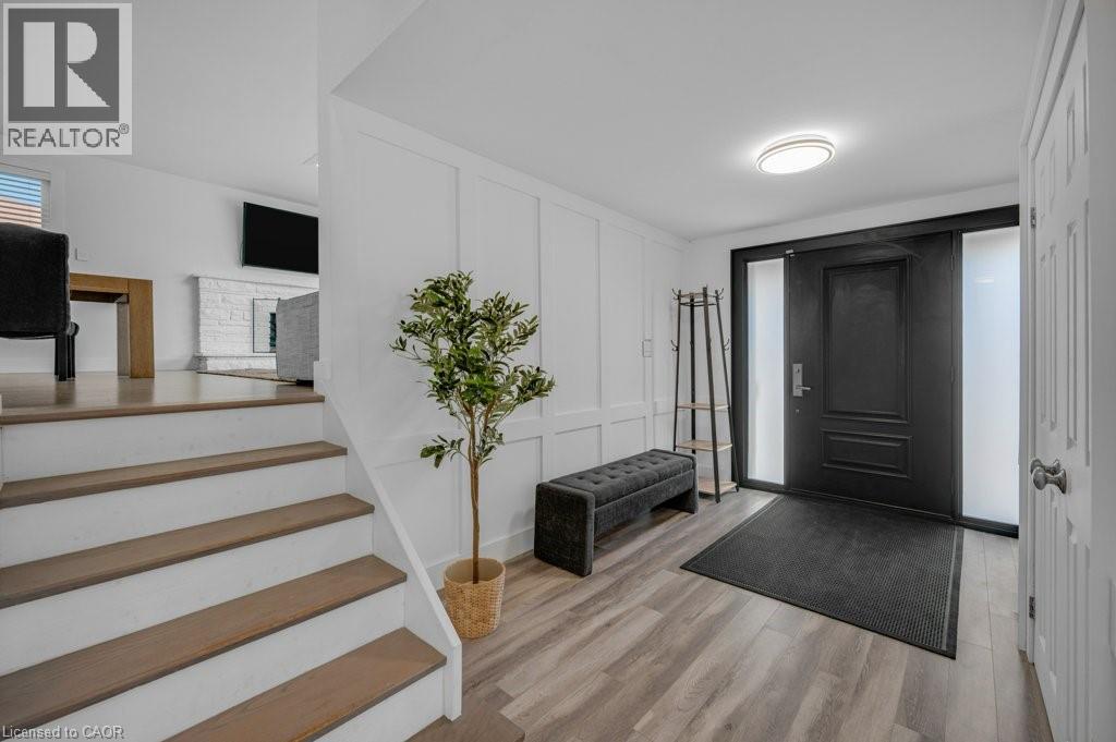 628 Ardleigh Crescent, Burlington, Ontario  L7L 4K8 - Photo 3 - 40815136