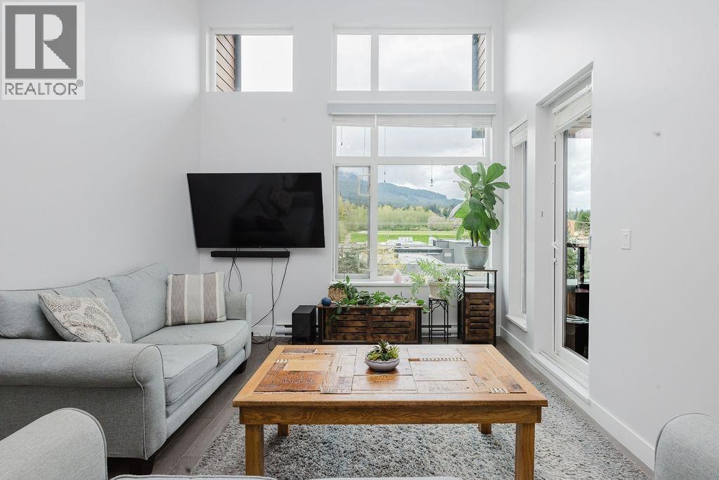 404 875 Gibsons Way, Gibsons, British Columbia  V0N 1V0 - Photo 2 - R3100188