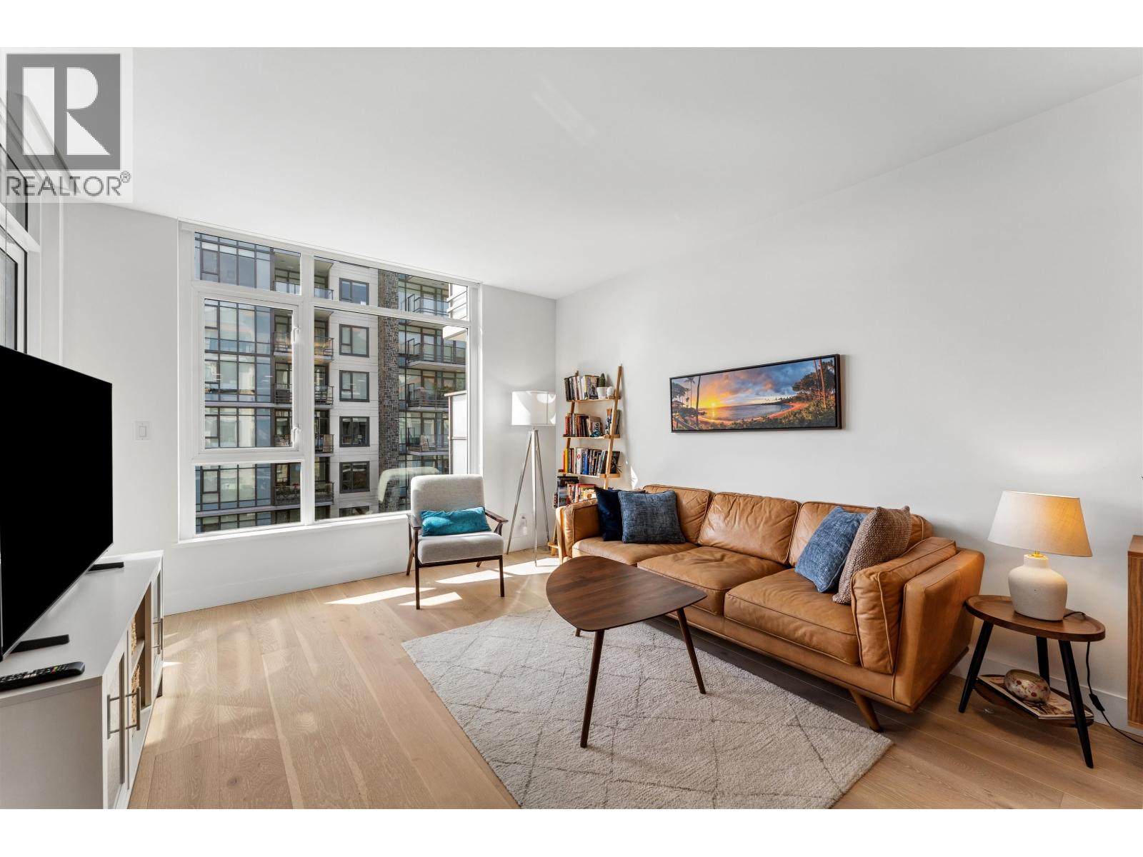 403 2780 Valley Centre Avenue, North Vancouver, British Columbia  V7J 0C4 - Photo 2 - R3111708