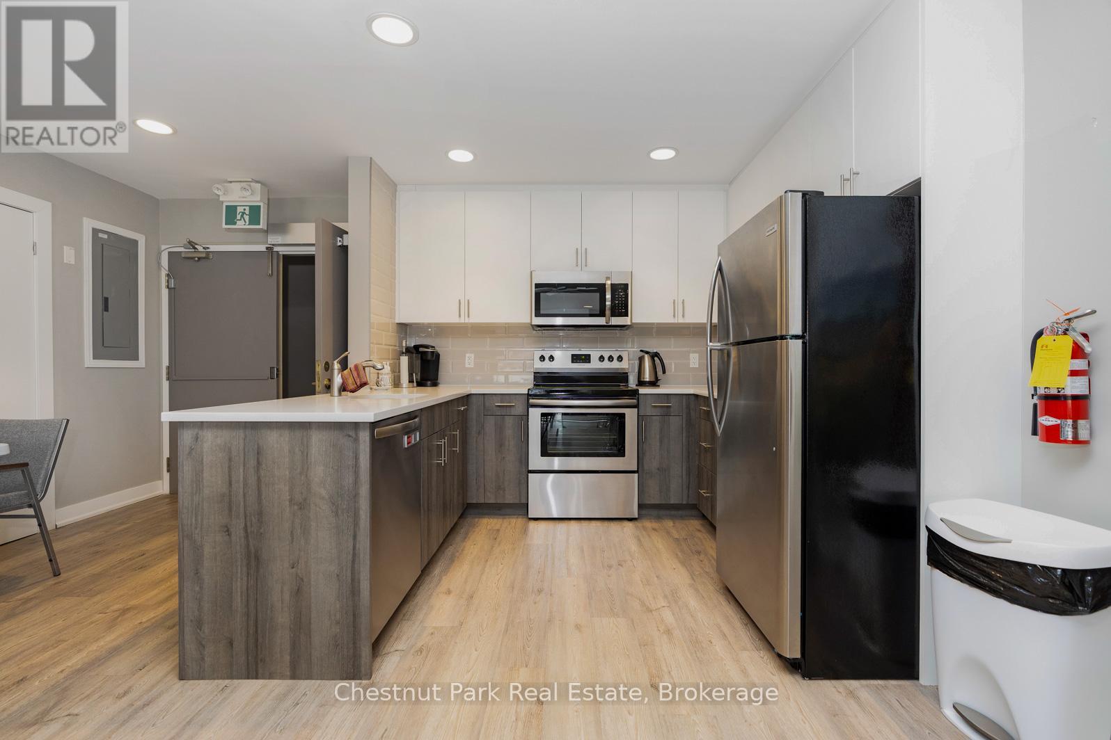 102 - 172 Eighth Street, Collingwood, Ontario  L9Y 4T2 - Photo 30 - S13002626