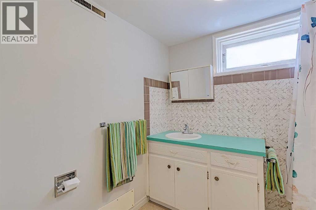 75 Wildwood Drive Sw, Calgary, Alberta T3C 3C6 - Photo 34 - A2289179