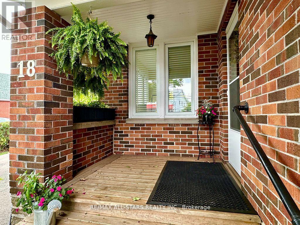 18 Joseph Street, Kawartha Lakes, Ontario  K0M 1A0 - Photo 3 - X13002556