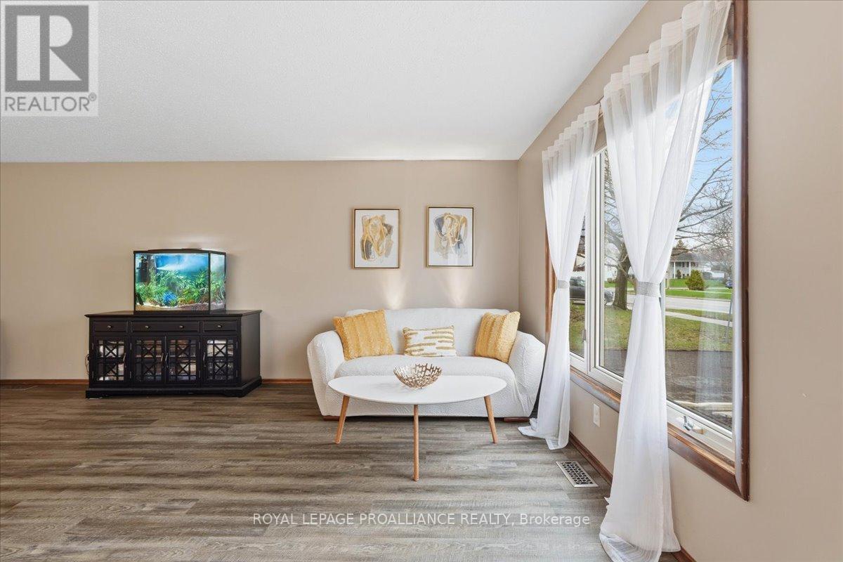 607 Bridge Street E, Belleville, Ontario  K8N 5G9 - Photo 10 - X13002696