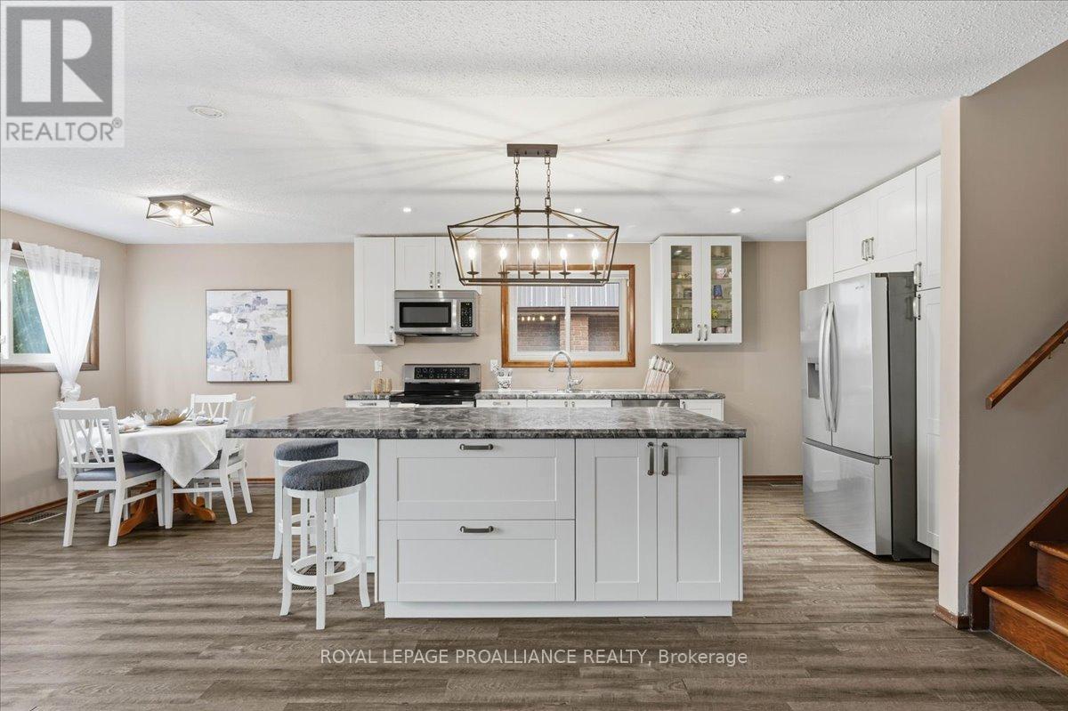 607 Bridge Street E, Belleville, Ontario  K8N 5G9 - Photo 15 - X13002696