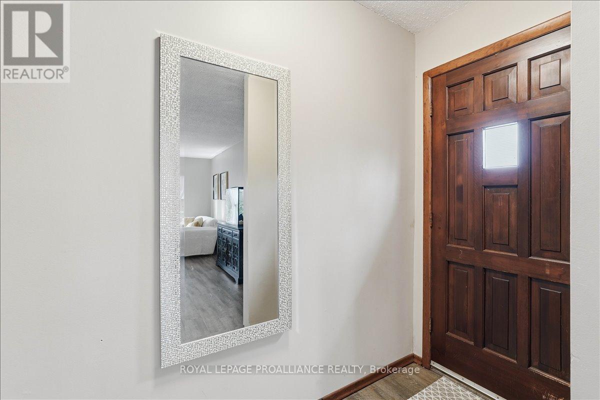 607 Bridge Street E, Belleville, Ontario  K8N 5G9 - Photo 5 - X13002696