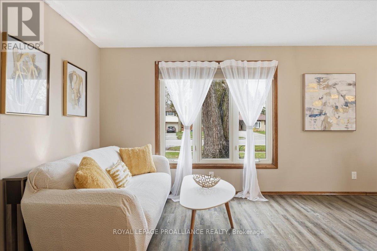 607 Bridge Street E, Belleville, Ontario  K8N 5G9 - Photo 9 - X13002696