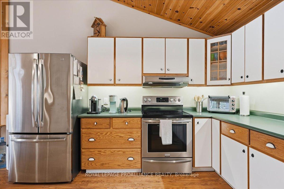 399 Oborne Point Road, Addington Highlands, Ontario  K0H 1K0 - Photo 2 - X13002724