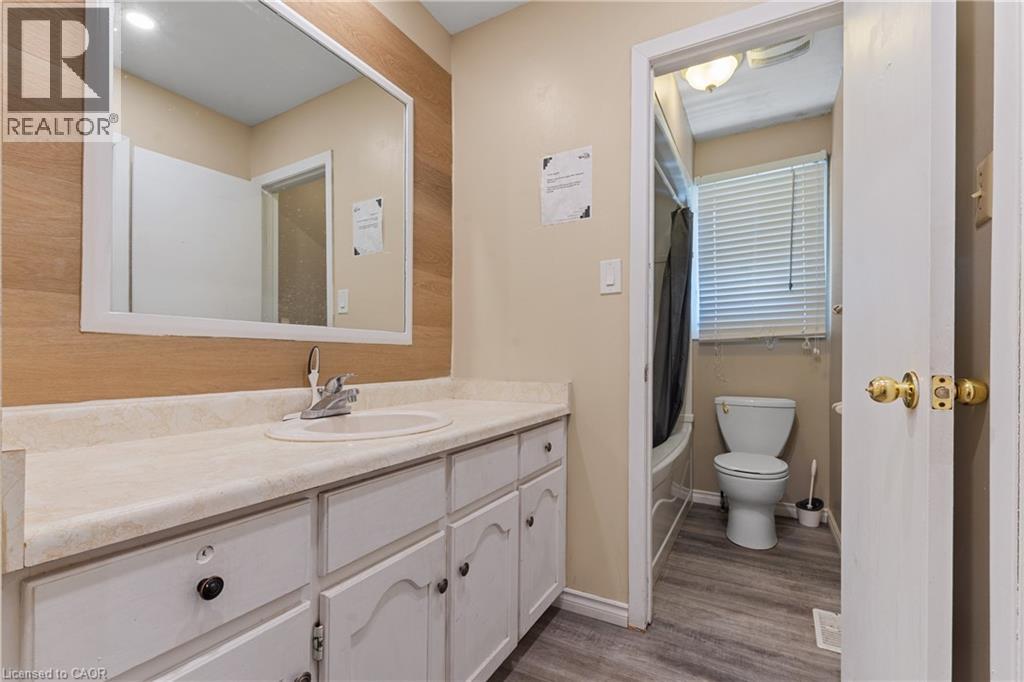 23 Amherst Drive, Kitchener, Ontario  N2P 1E1 - Photo 9 - 40816711