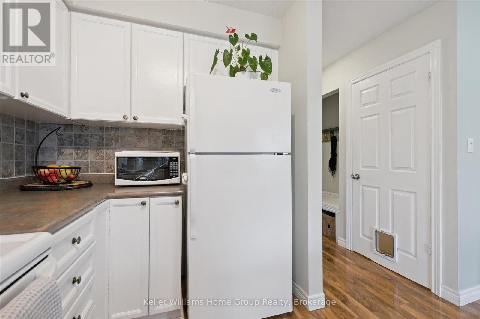 706 Denny Gate, Centre Wellington, Ontario  N1M 3S1 - Photo 10 - X13002596