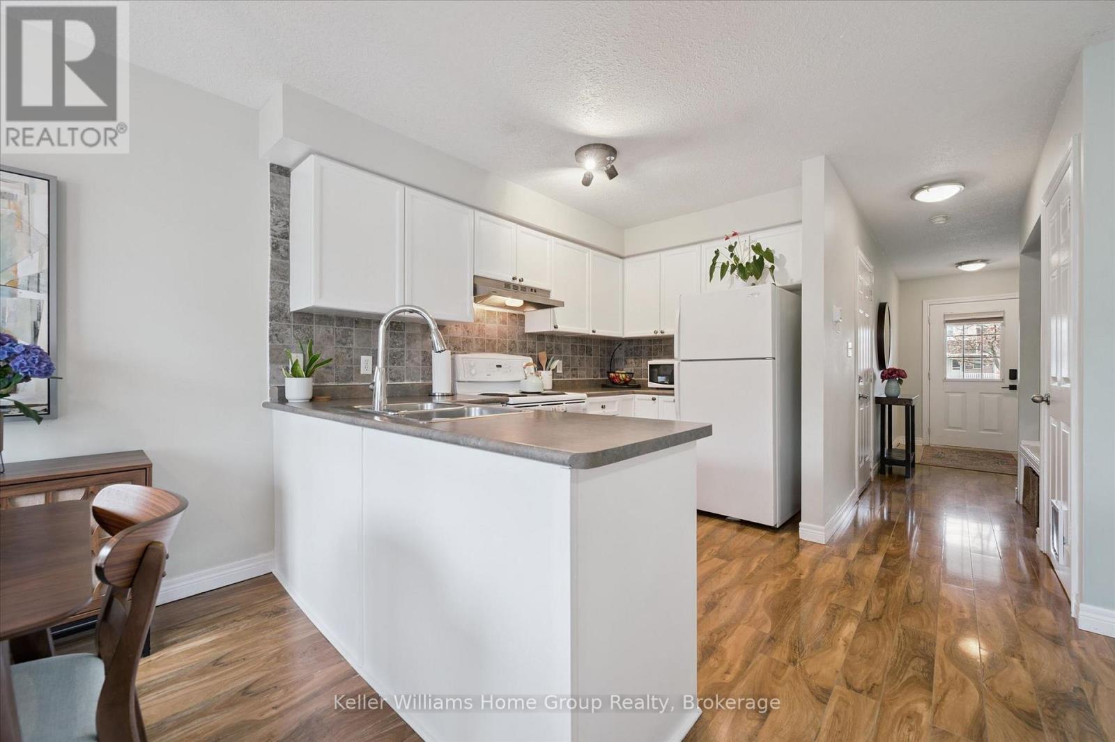 706 Denny Gate, Centre Wellington, Ontario  N1M 3S1 - Photo 7 - X13002596