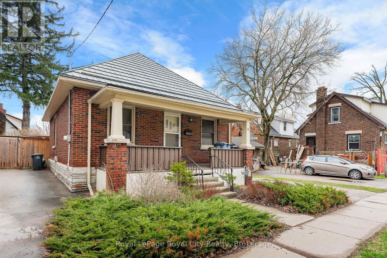 9 Stull Avenue, Guelph, Ontario  N1H 1N2 - Photo 2 - X13002636