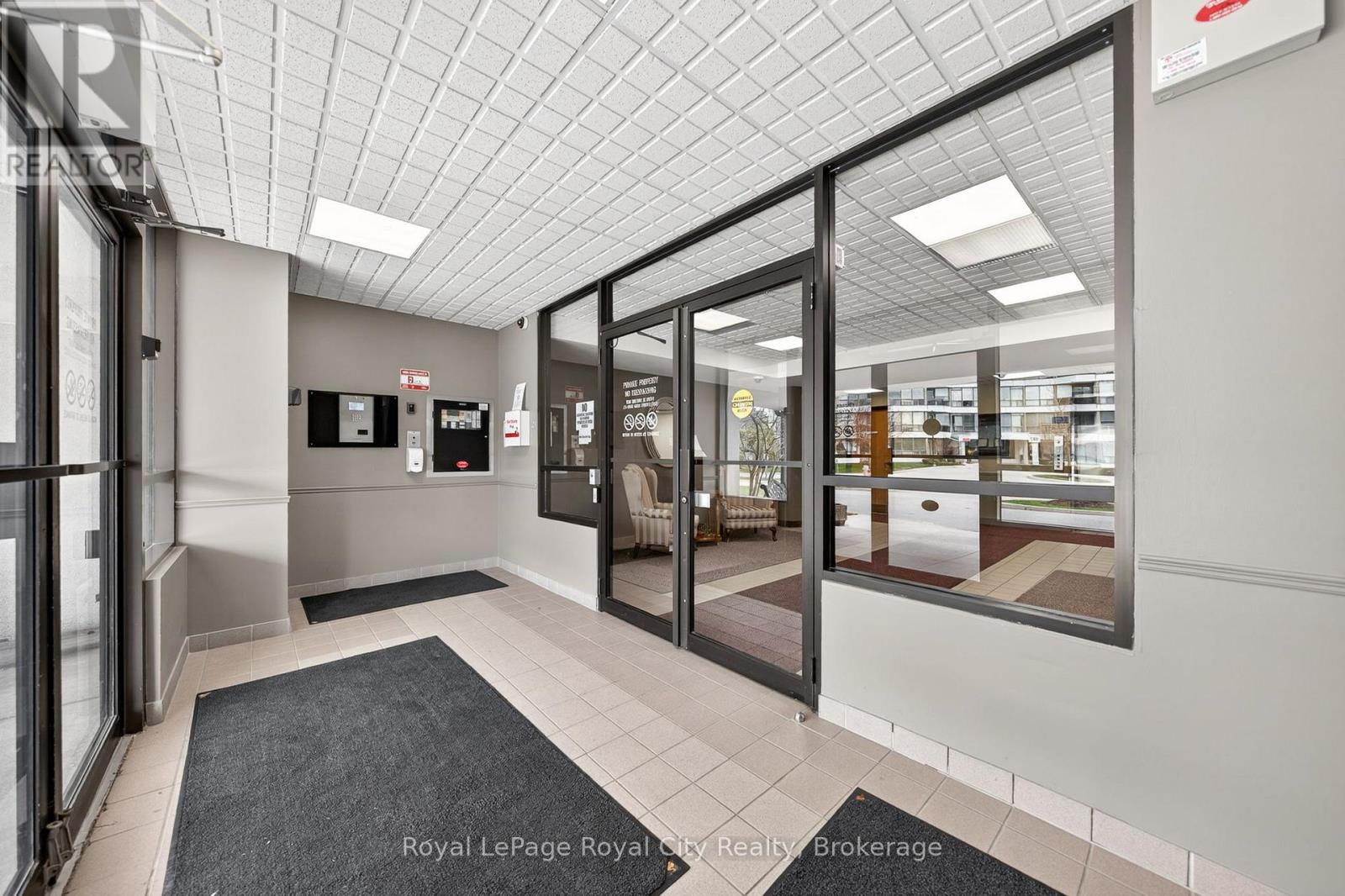 402 - 105 Bagot Street, Guelph, Ontario  N1H 8H4 - Photo 4 - X13002658