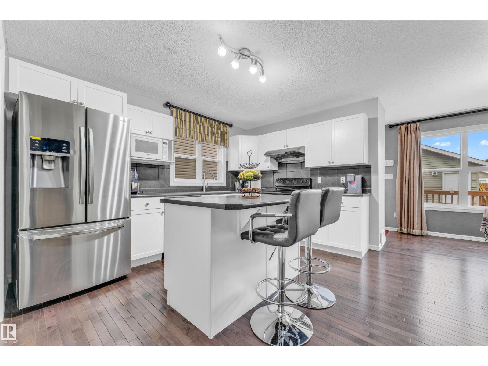 607 Allard Bv Sw, Edmonton, Alberta  T6W 0W8 - Photo 10 - E4482383