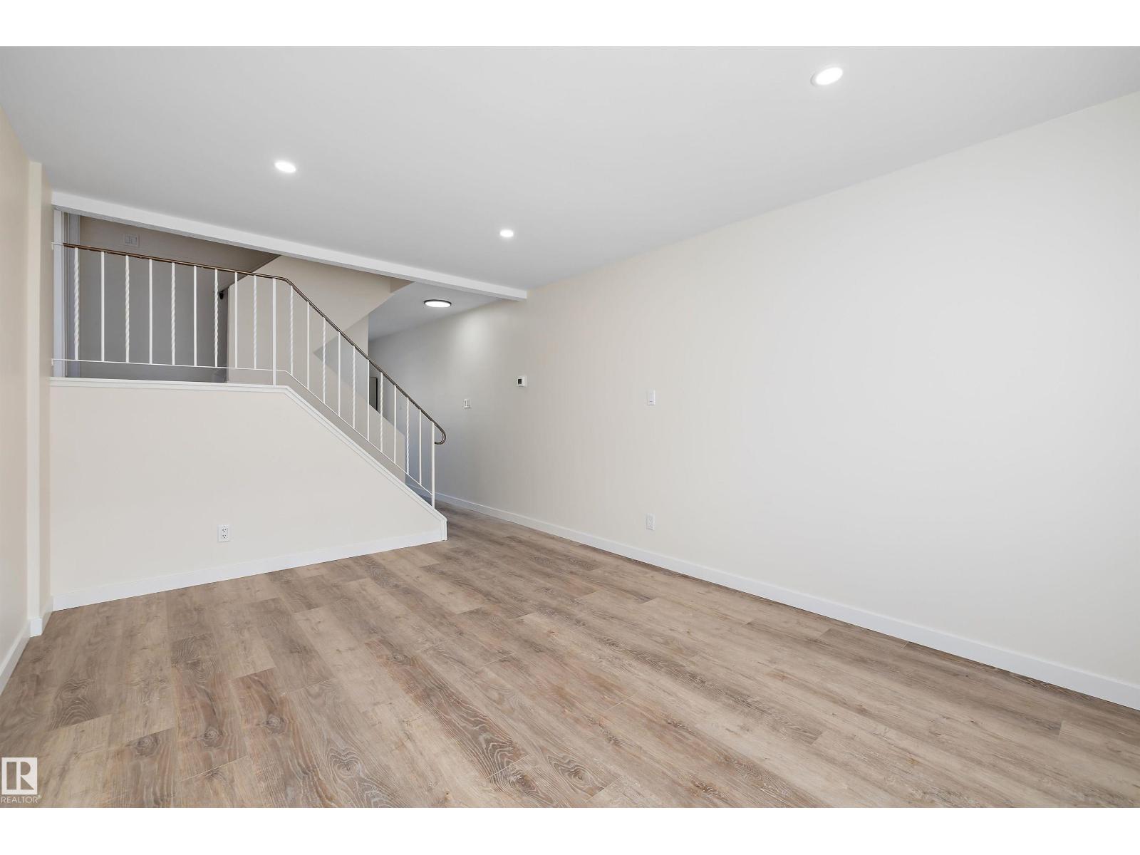 130 Callingwood Tw Nw, Edmonton, Alberta  T5T 1A3 - Photo 8 - E4482385