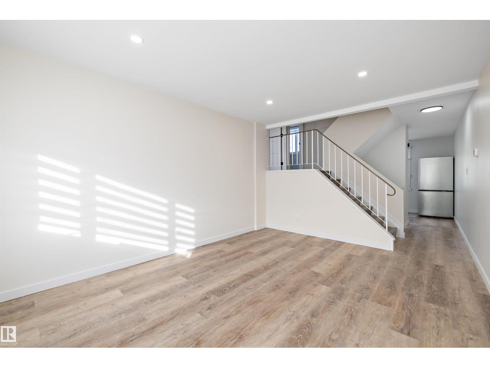 130 Callingwood Tw Nw, Edmonton, Alberta  T5T 1A3 - Photo 9 - E4482385