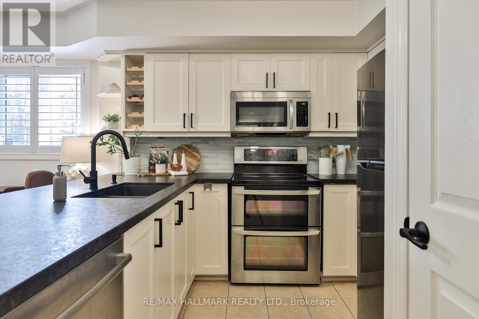 59 - 208 Niagara Street, Toronto, Ontario  M6J 3W5 - Photo 8 - C13002552