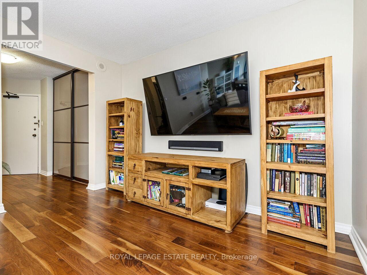 Ph05 - 75 Graydon Hall Manor, Toronto, Ontario  M3A 3M5 - Photo 10 - C13002618