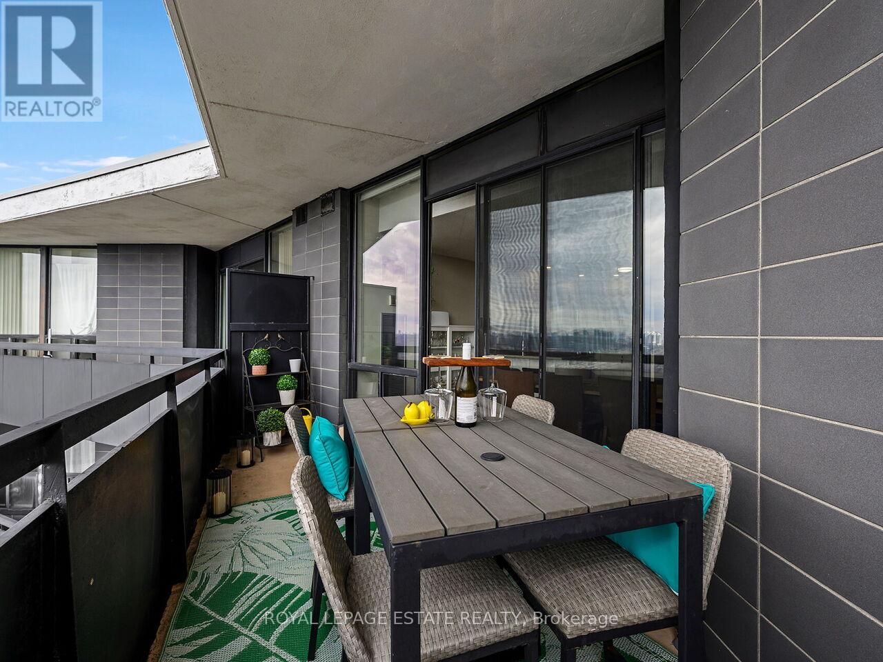 Ph05 - 75 Graydon Hall Manor, Toronto, Ontario  M3A 3M5 - Photo 25 - C13002618