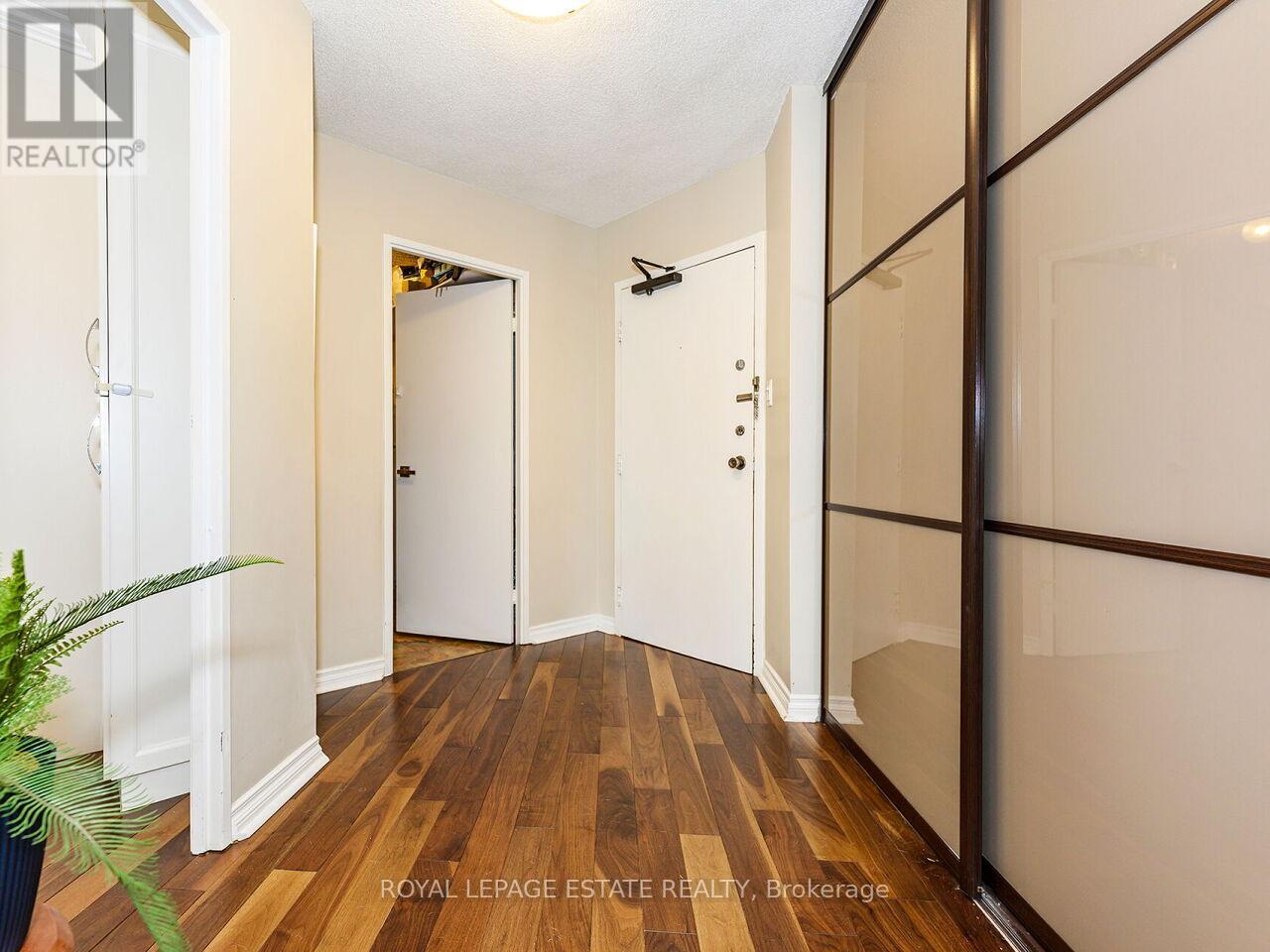 Ph05 - 75 Graydon Hall Manor, Toronto, Ontario  M3A 3M5 - Photo 36 - C13002618