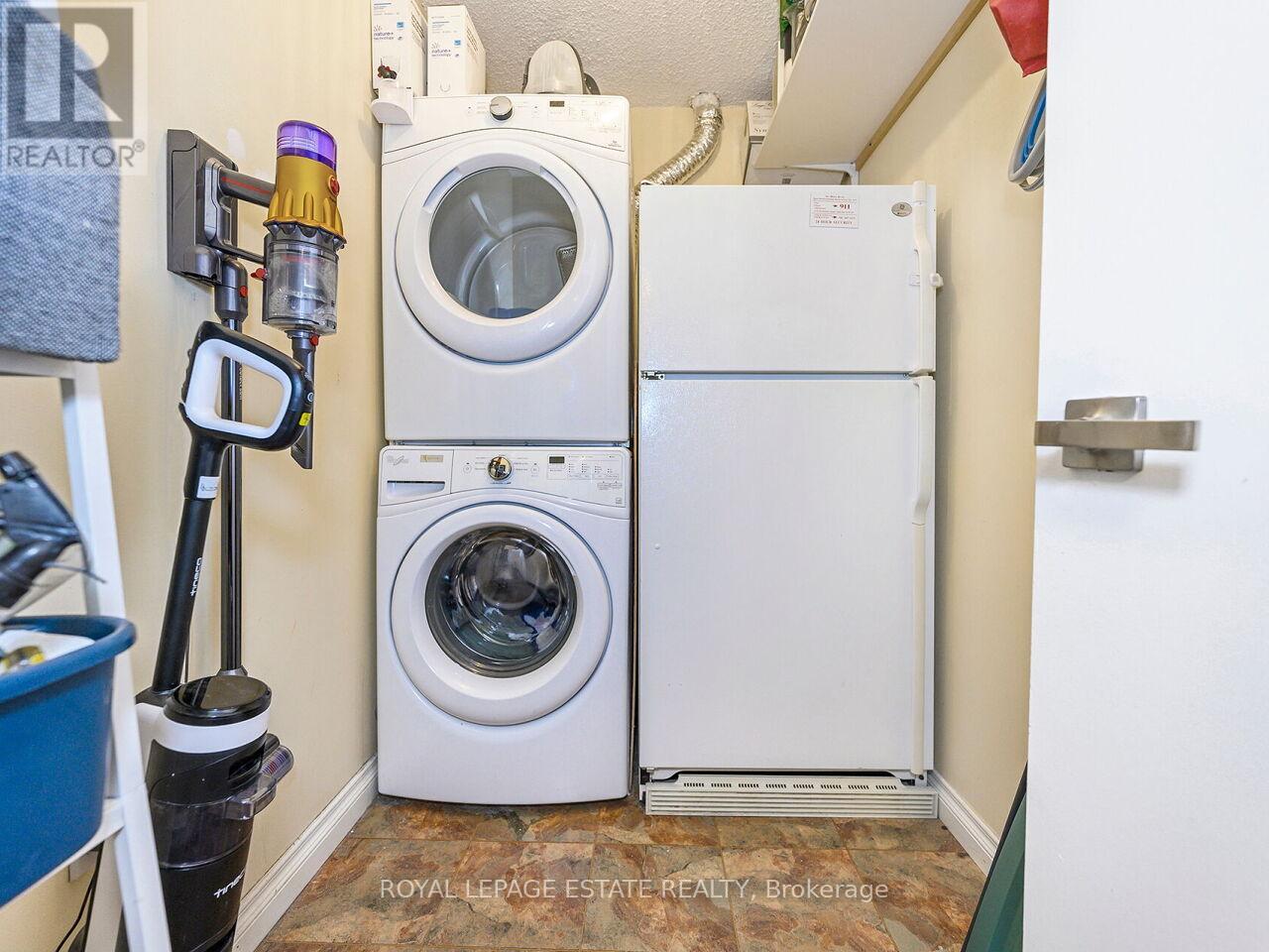 Ph05 - 75 Graydon Hall Manor, Toronto, Ontario  M3A 3M5 - Photo 37 - C13002618