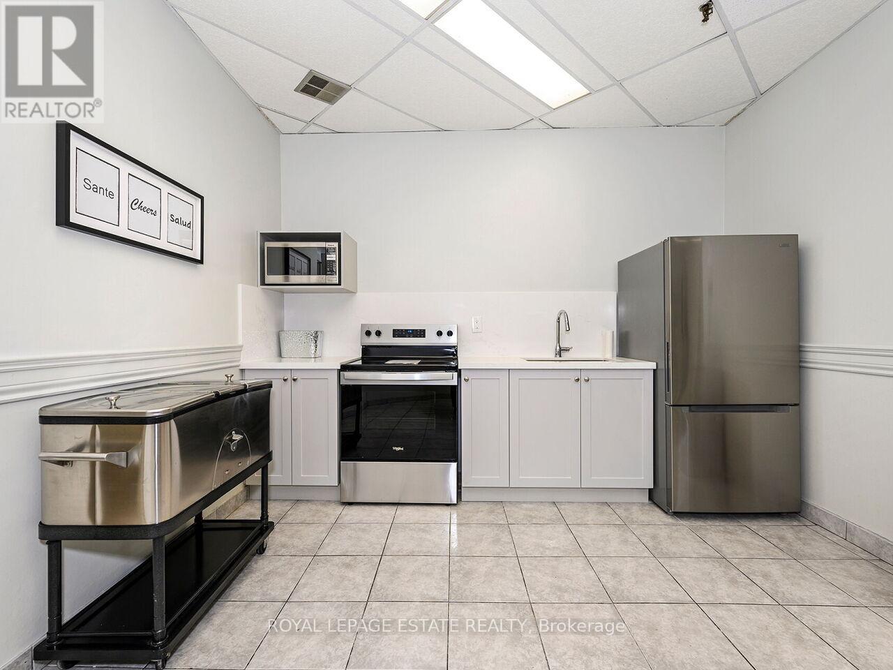 Ph05 - 75 Graydon Hall Manor, Toronto, Ontario  M3A 3M5 - Photo 39 - C13002618