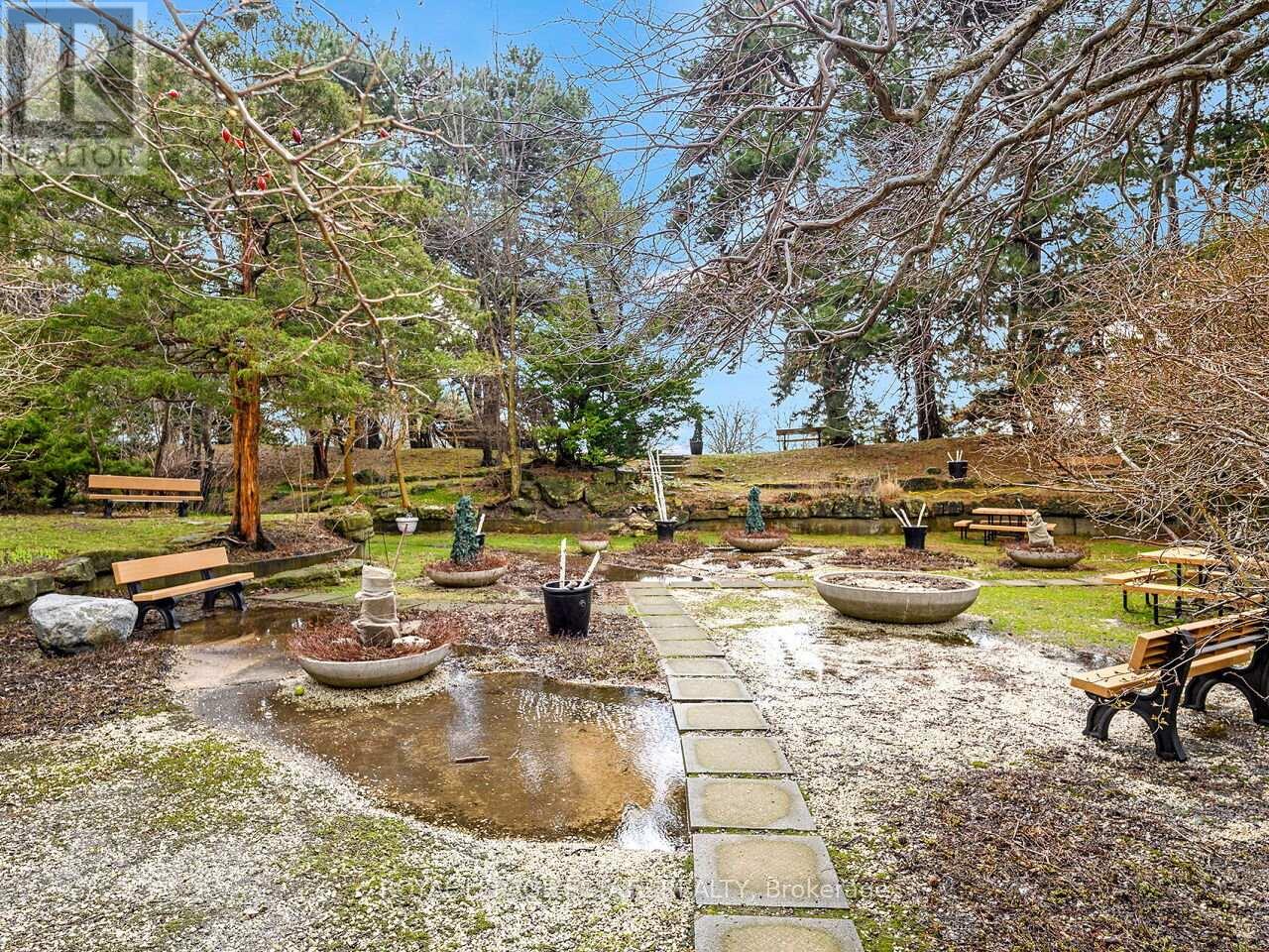 Ph05 - 75 Graydon Hall Manor, Toronto, Ontario  M3A 3M5 - Photo 41 - C13002618