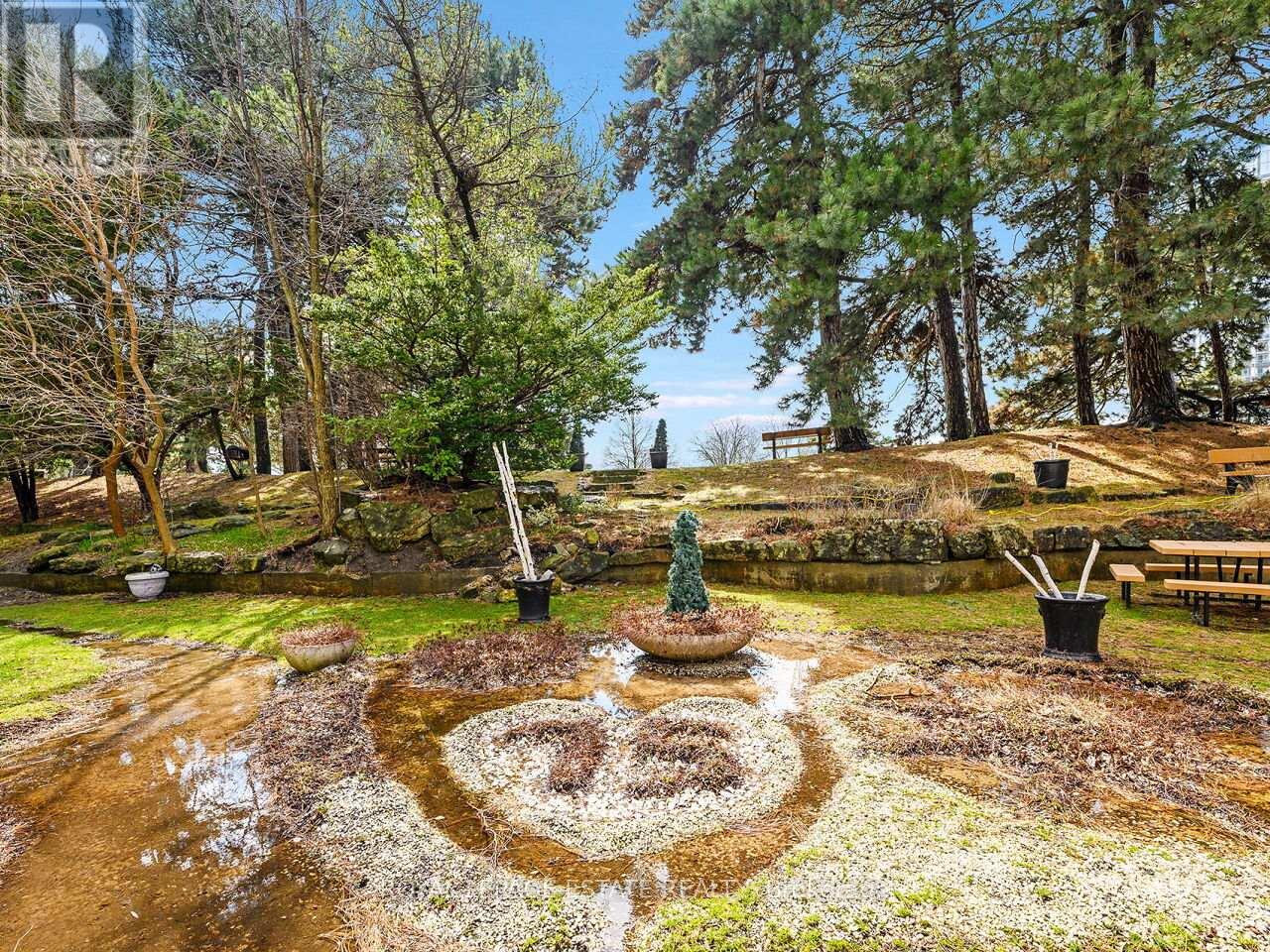 Ph05 - 75 Graydon Hall Manor, Toronto, Ontario  M3A 3M5 - Photo 42 - C13002618