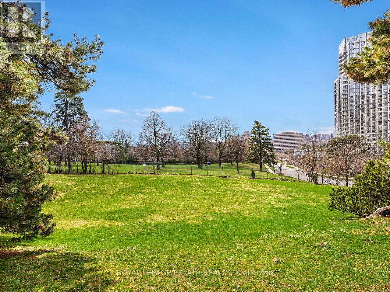 Ph05 - 75 Graydon Hall Manor, Toronto, Ontario  M3A 3M5 - Photo 43 - C13002618