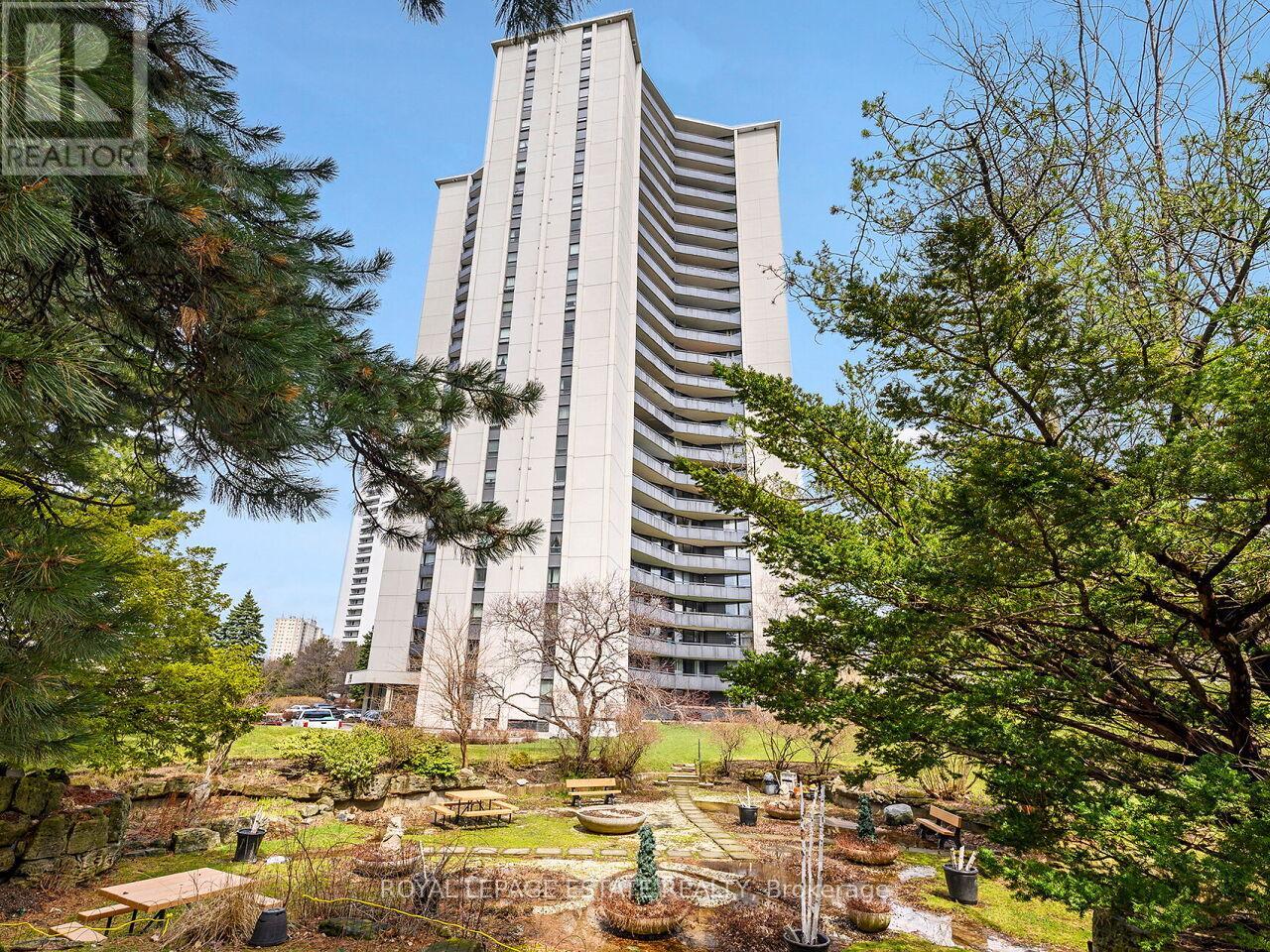 Ph05 - 75 Graydon Hall Manor, Toronto, Ontario  M3A 3M5 - Photo 45 - C13002618