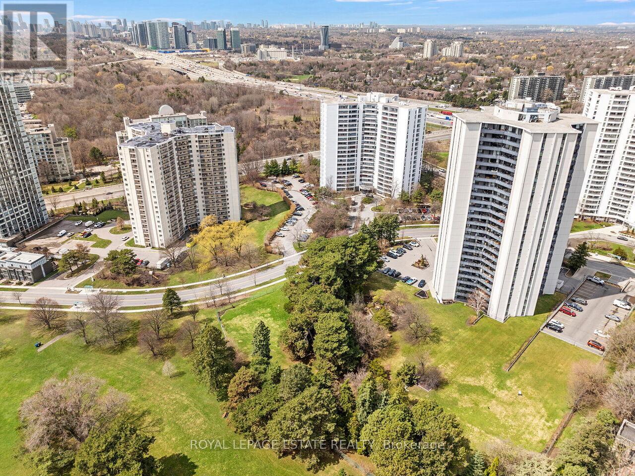 Ph05 - 75 Graydon Hall Manor, Toronto, Ontario  M3A 3M5 - Photo 47 - C13002618