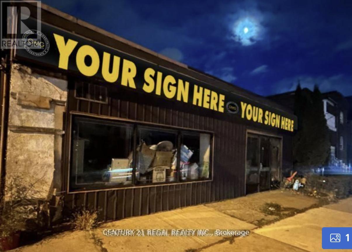 545 VAUGHAN ROAD, Toronto, Ontario