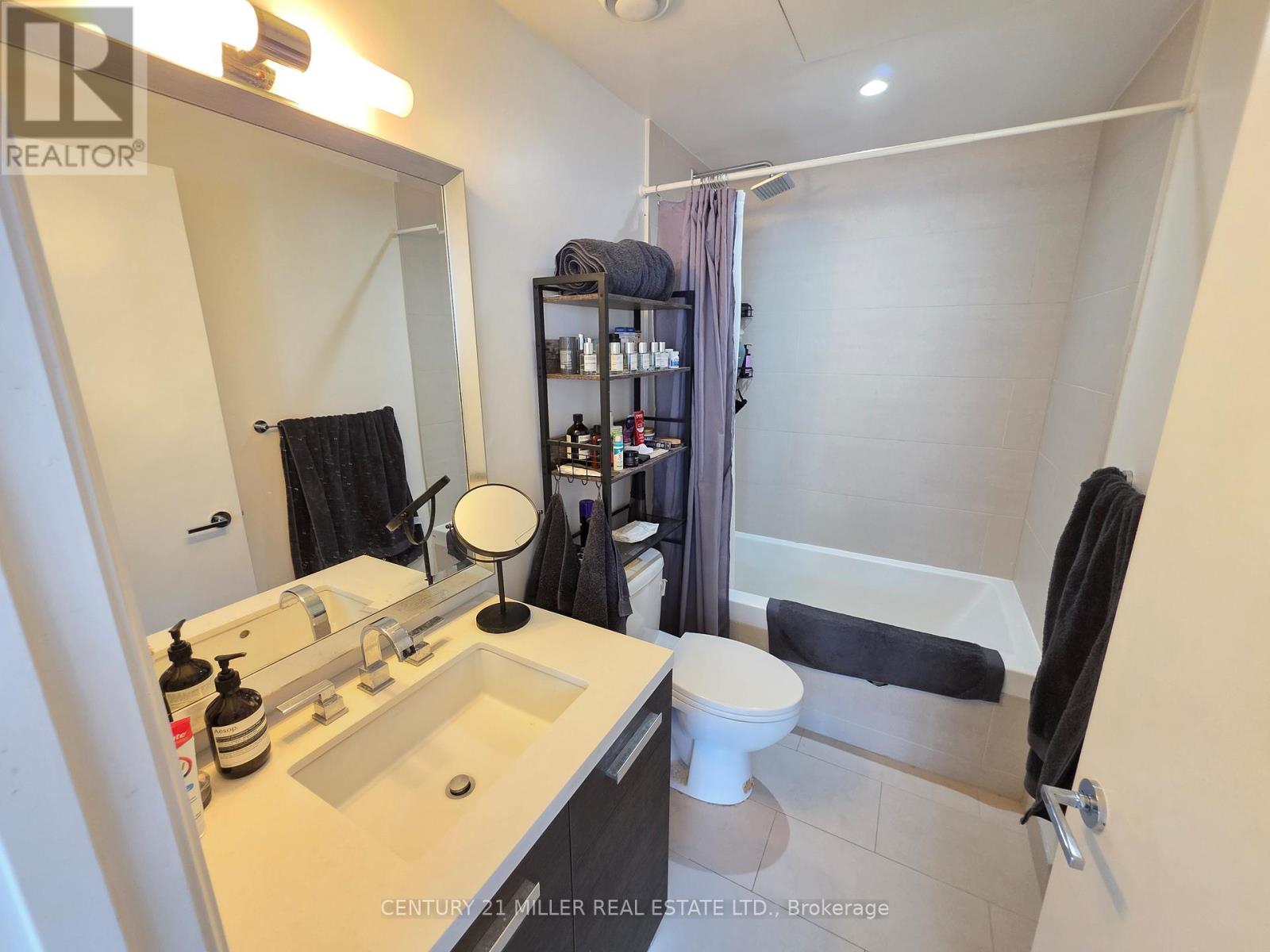 903 - 224 King Street W, Toronto, Ontario  M5V 0A6 - Photo 15 - C13002688