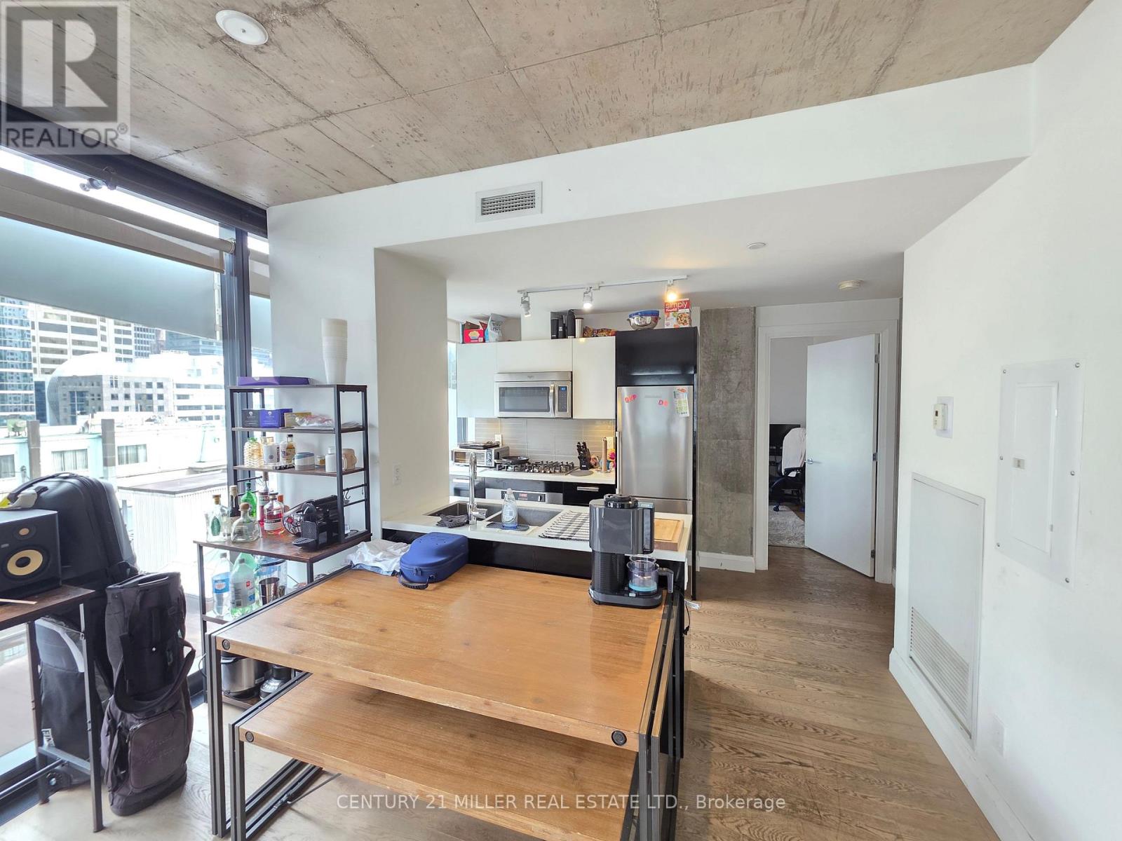 903 - 224 King Street W, Toronto, Ontario  M5V 0A6 - Photo 2 - C13002688