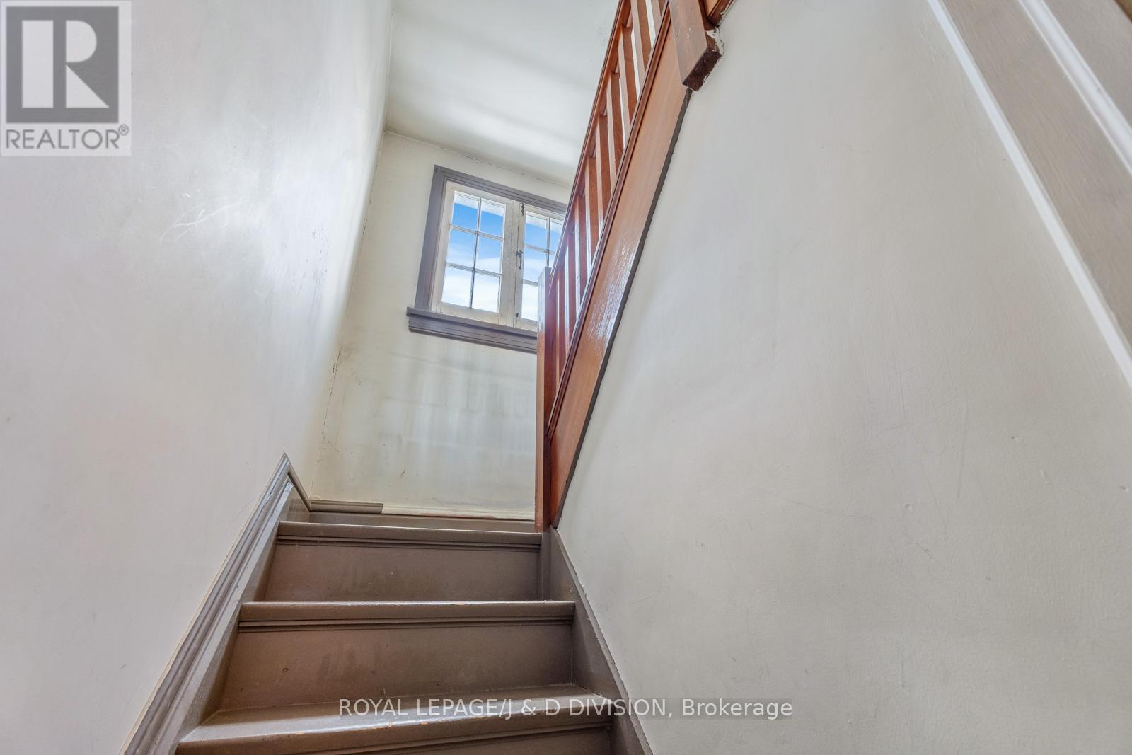 64 Heathdale Road, Toronto, Ontario M6C 1M8 - Photo 20 - C13002716