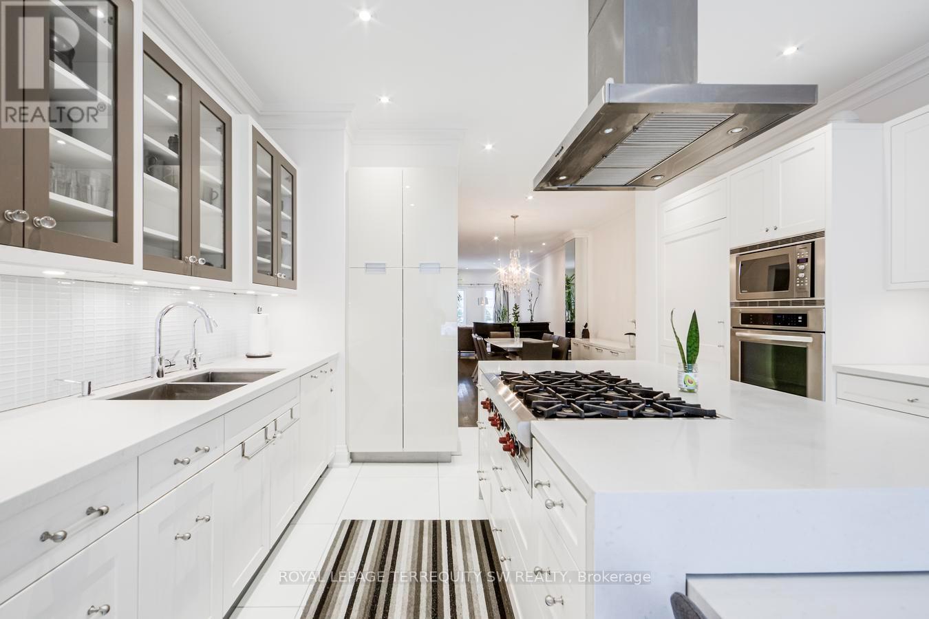 190 Bedford Road, Toronto, Ontario  M5R 2K9 - Photo 15 - C13002732