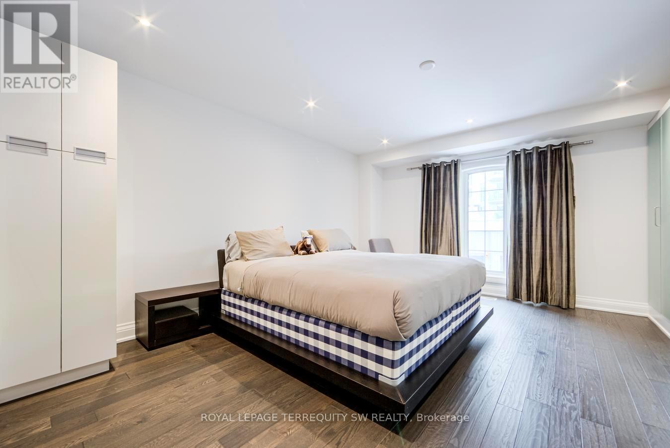 190 Bedford Road, Toronto, Ontario  M5R 2K9 - Photo 21 - C13002732