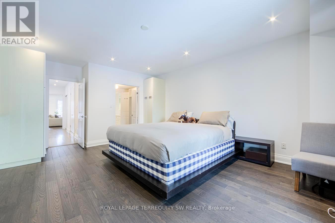 190 Bedford Road, Toronto, Ontario  M5R 2K9 - Photo 22 - C13002732